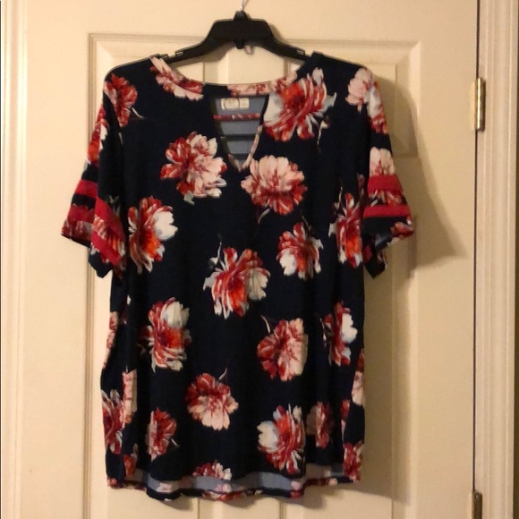 Maurices Tops - Maurices Womens Plus Size 24/7 Short Sleeve Tee.